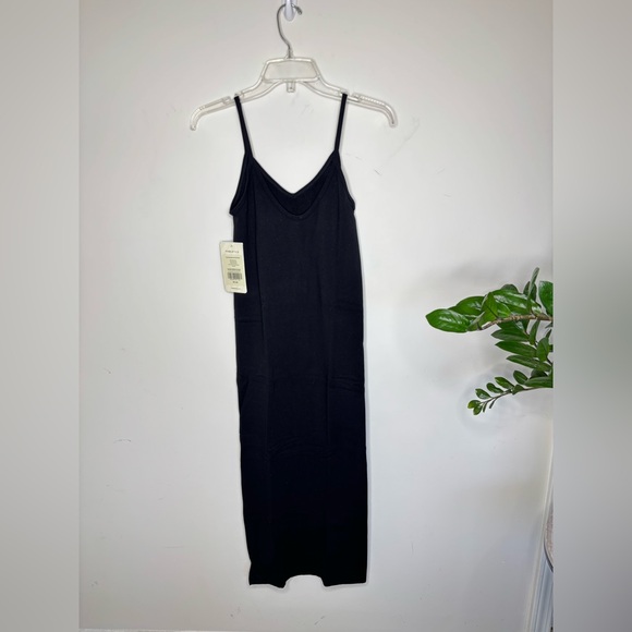 BN4 Fabletics Cloud Seamless Classic Ribbed Black Tank Midi Dress Women Size M/8